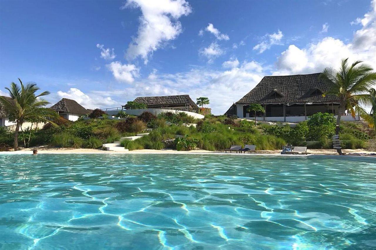 Zanbluu Beach Hotel Кивенгва Экстерьер фото